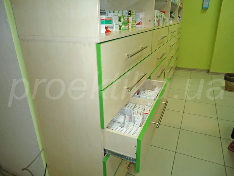 Аптечная мебель с перфорацией - выполненные проекты оборудования торговых точек от компании Проектика