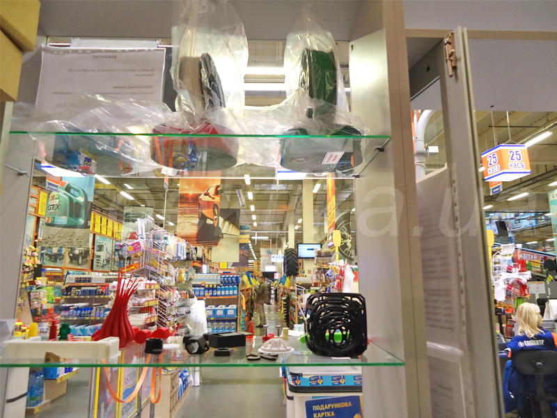 Торговые стеллажи, витрины и прилавки в Киеве. Киоск 3D печати - портфолио компании Проектика